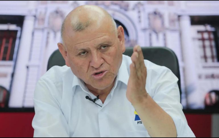 Fotografía cedida este domingo por la agencia Andina que muestra a Napoleón Becerra García, candidato presidencial por el Partido de los Trabajadores y Emprendedores. EFE/V. Calderón