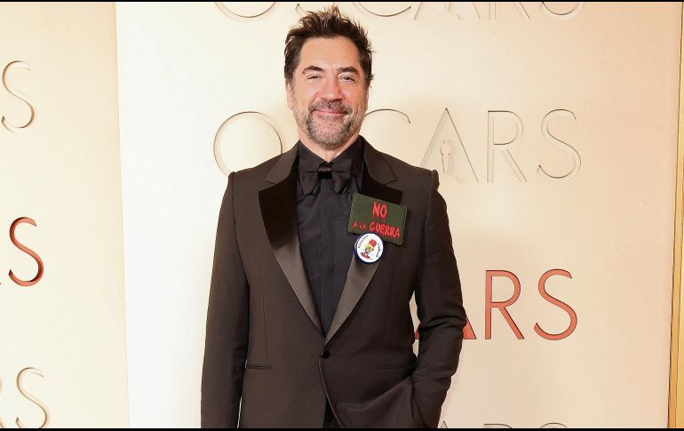 El actor Javier Bardem, aprovechó su paso por la alfombra roja para denunciar el conflicto en Oriente Medio, al que calificó de “guerra ilegal”. AFP