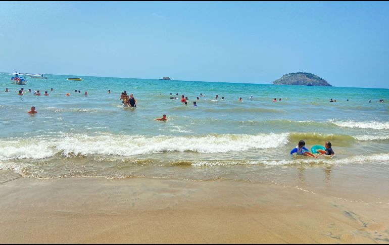 Rincón de Guayabitos es una de las opciones más populares no solo porque ofrece precios económicos, sino porque además no queda tan lejos de la ciudad. ESPECIAL