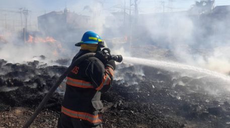 Autoridades informaron que el incendio afectó un área de almacenamiento dentro de la empresa. EL INFORMADOR/ARCHIVO