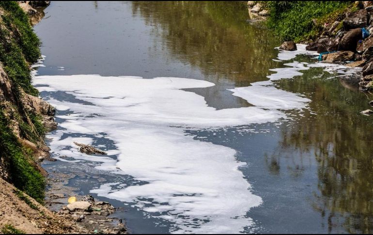 Así lucen cuatro puntos de descarga de aguas residuales documentados en los municipios de Tlajomulco de Zúñiga y Tlaquepaque. EL INFORMADOR / A. Navarro