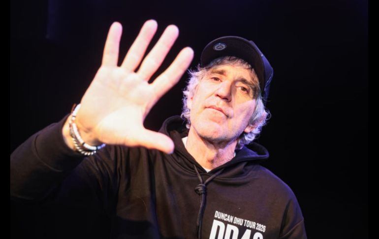 Mikel Erentxun celebra 40 años de canciones en México