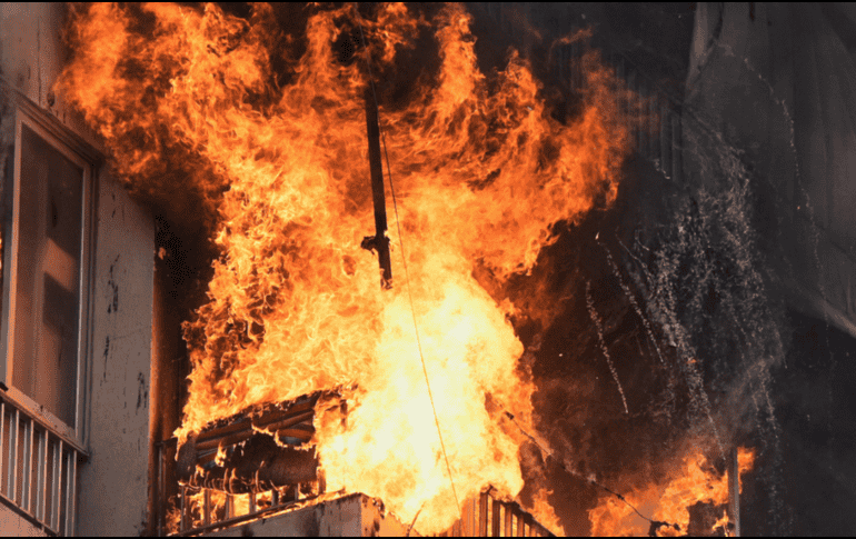 El Ejército de Israel anunció la madrugada de ayer, martes, una nueva oleada de ataques aéreos contra infraestructuras en Irán tras detectar el lanzamiento de misiles iraníes hacia territorio israelí. AP/B. Hussein