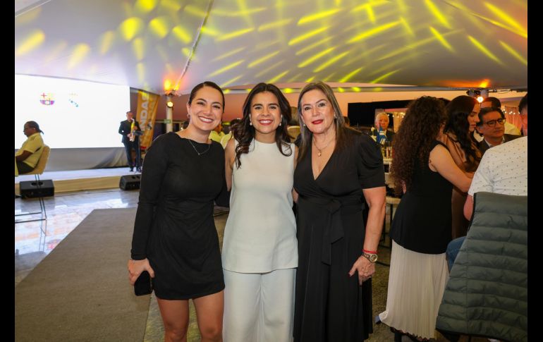 Nara González, Isaura Amador y Emma Solórzano. GENTE BIEN JALISCO / Revista del 20 de marzo 2026