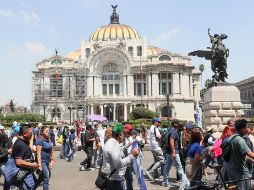 Decenas de profesores provenientes de estados de todo el país acudieron a la convocatoria. EFE/M. Guzmán