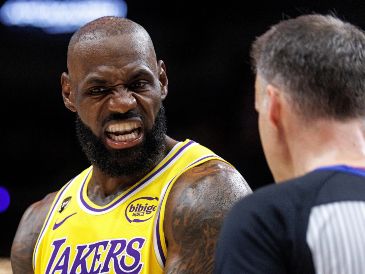 LeBron James sigue marcando la pauta en su temporada 23 en la NBA.EFE/C. Herrera