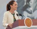 La Presidenta de México, Claudia Sheinbaum Pardo, encabeza su conferencia de prensa matutina desde Isla Mujeres, Quintana Roo. SUN/ Gobierno de México