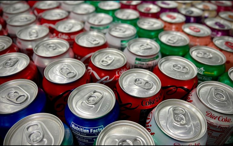 Se realizaron diferentes estudios alrededor del consumo de refrescos. UNSPLASH / C. WOLLBORG