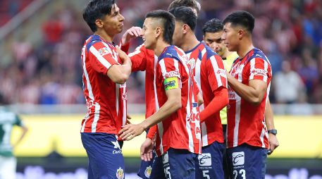 Chivas expondrá su reciente regreso a la cima de la tabla general del Clausura 2026 frente a Monterrey que llega debilitado. IMAGO7