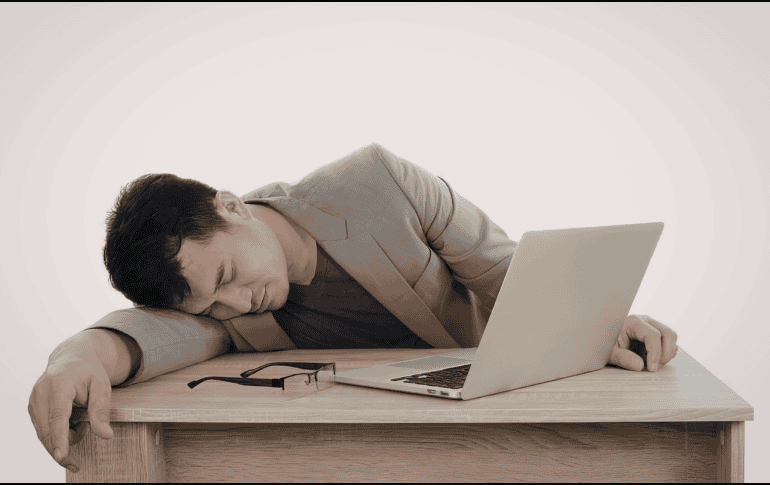 Se trata de una sensación de cansancio o sueño profundo que aparece después de ingerir alimentos. CANVA