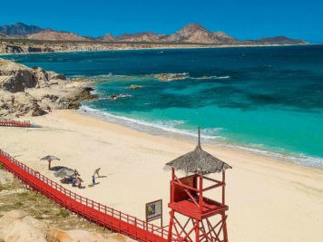 Seis playas donde el mar se vive sin prisa