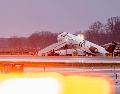 La gobernadora de Nueva York, Kathy Hochul, calificó el suceso de "noticia desgarradora" y confirmó el fallecimiento de los dos tripulantes técnicos de la aeronave. EFE/ A. Colmenares