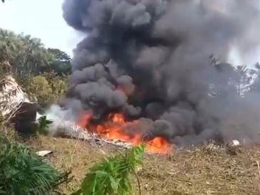 Los aviones Hércules C-130 de Fuerzas Armadas son uno de los modelos más usados en el mundo por fuerzas aéreas para el transporte de soldados y material militar. EFE/Rastreo de redes