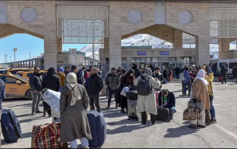Detalló que el espacio aéreo permanece abierto en forma intermitente en algunos de los países de la región, por lo que sugirió contactar a la aerolínea o agencia de viajes involucrada para aquellas personas que tengan una reservación. AFP / ARCHIVO