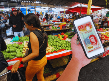 El proceso para transferir dinero será el mismo para todas las apps, según Banxico. EL INFORMADOR / ARCHIVO