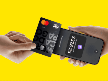 Este tipo de soluciones permite a los negocios recibir pagos desde cualquier lugar y reducir el uso de efectivo. MERCADO PAGO