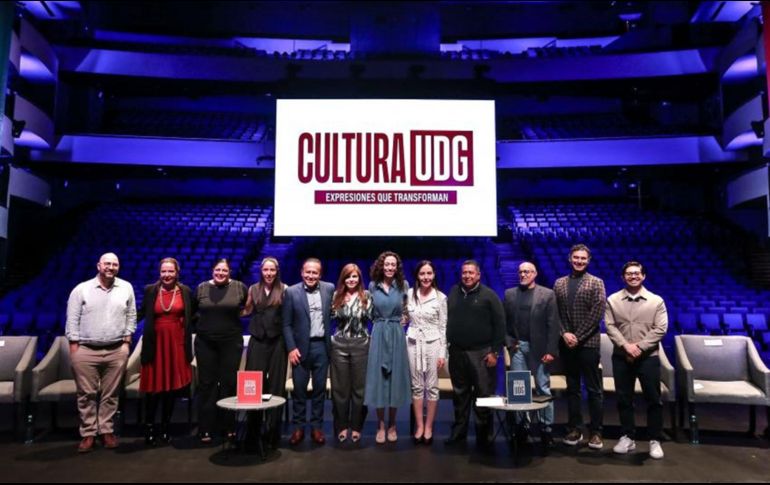Desde el escenario del Teatro Diana, la Universidad de Guadalajara dio a conocer esta renovación bajo el lema “Expresiones que transforman”, una propuesta que busca hacer más visible y comprensible el amplio ecosistema cultural universitario. CORTESÍA