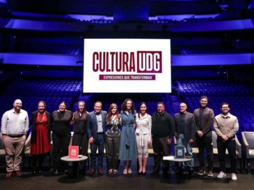 Desde el escenario del Teatro Diana, la Universidad de Guadalajara dio a conocer esta renovación bajo el lema “Expresiones que transforman”, una propuesta que busca hacer más visible y comprensible el amplio ecosistema cultural universitario. CORTESÍA