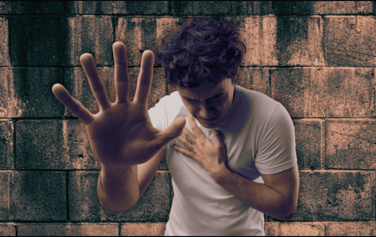 Es importante no olvidar que un ataque de pánico puede aparecer de forma repentina y sin previo aviso. ESPECIAL / CANVA