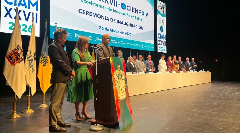 Entregan premios Fray Antonio Alcalde a Karla Planter, Villanueva y Lemus por Humanitarismo y Servicio. ESPECIAL