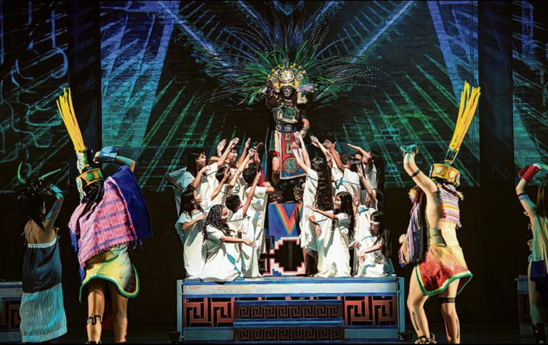 El montaje cuenta con la participación de más de 30 artistas en escena. ESPECIAL