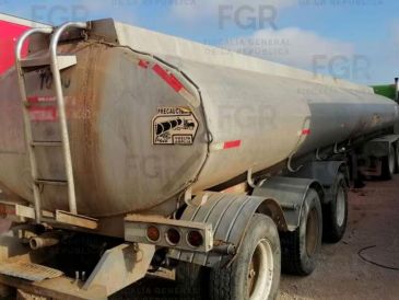 Tras ejecutar una orden de cateo en un inmueble ubicado en Reynosa, Tamaulipas, la Fiscalía General de la República (FGR) aseguró alrededor de dos millones 189 mil litros de hidrocarburo. ESPECIAL