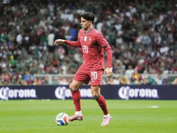 El portugués también cuestiona el trabajo arbitral y señala fallas durante el duelo ante el Tri. IMAGO7