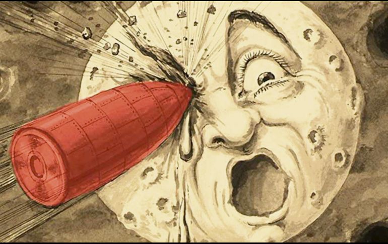 Detalle de la portada del libro “De la Tierra a la Luna” (1865), de Julio Verne. ESPECIAL