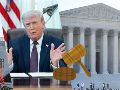 Expertos legales, defensores de los derechos humanos y detractores de Donald Trump han cuestionado esta limitación. EFE / NTX / ARCHIVO