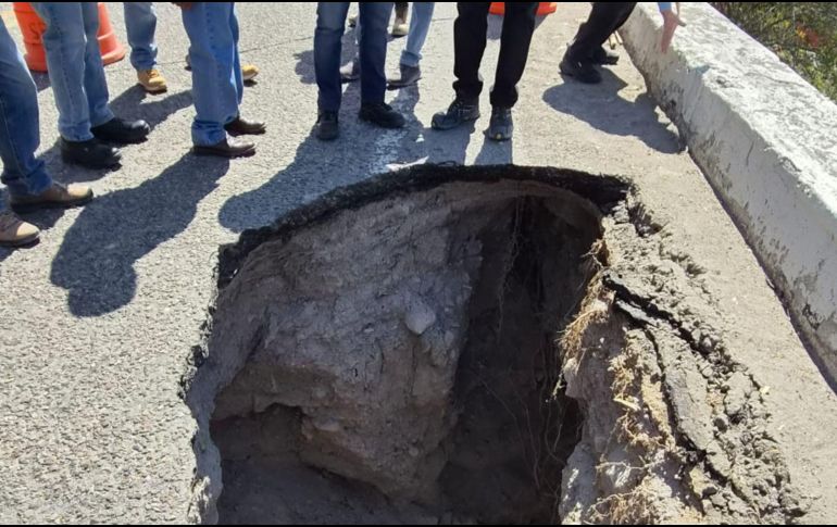 SICT Jalisco señaló que la erosión se encuentra en el tramo de Atenquique. ESPECIAL