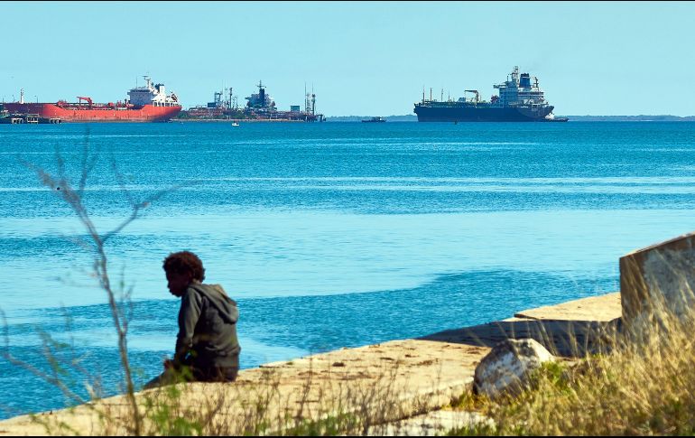 Cuba recibió el martes el petrolero ruso Anatoli Kolodkin, el primer cargamento del combustible necesario para la generación de electricidad en los últimos tres meses. EFE/Archivo