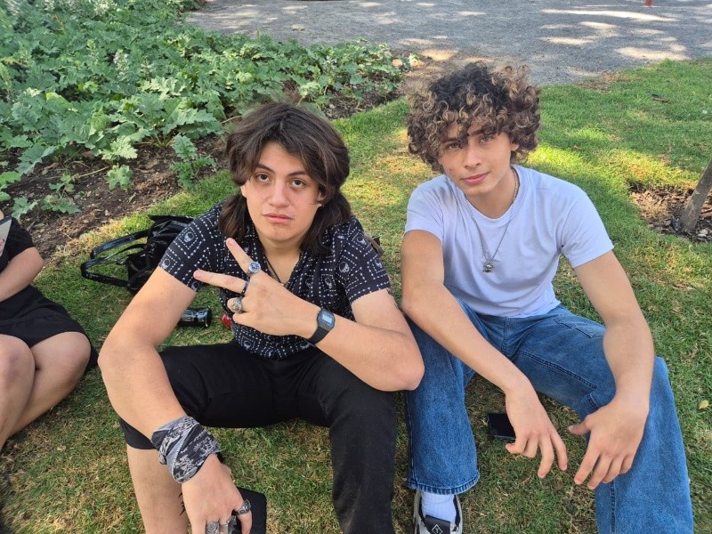 Miguel y Brandon destacan las áreas verdes como principal atractivo, junto con las actividades recreativas del parque. EL INFORMADOR/O. González&nbsp;