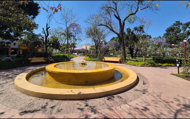 Tapatíos aprovechan el Parque de la Revolución durante vacaciones de Semana Santa