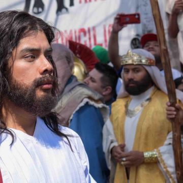 La representación de la Pasión de Cristo en Iztapalapa cumple este año cumple su edición 183. SUN/S. Cadena
