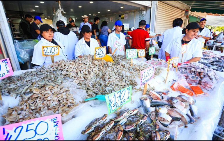 Así luce el Mercado del Mar en Guadalajara este Viernes Santo. EL INFORMADOR/J. Acosta