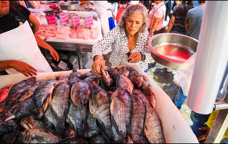 Así luce el Mercado del Mar en Guadalajara este Viernes Santo. EL INFORMADOR/J. Acosta