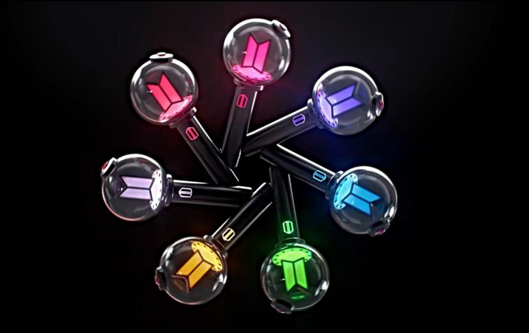 Se espera que el Army Bomb se venda en los conciertos como parte de la mercancía oficial del tour, aunque su disponibilidad no está garantizada, ya que suele ser uno de los artículos más solicitados por los asistentes y puede agotarse en pocas horas. YOUTUBE/BANGTANTV