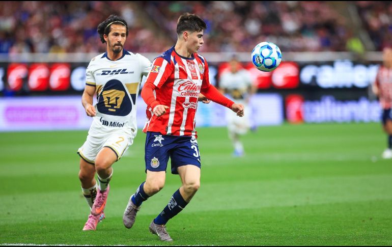 El Rebaño mantiene su invicto en el Akron y alargó la racha sin triunfos de los universitarios en Guadalajara. EL INFORMADOR/ J. ACOSTA.