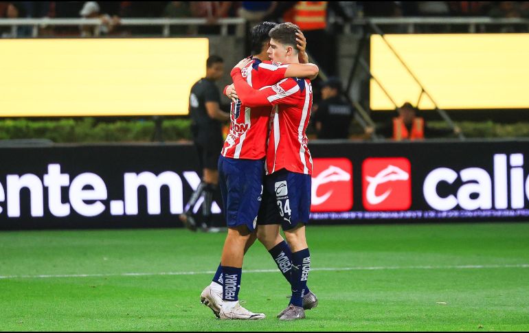 El Rebaño mantiene su invicto en el Akron y alargó la racha sin triunfos de los universitarios en Guadalajara. EL INFORMADOR/ J. ACOSTA.