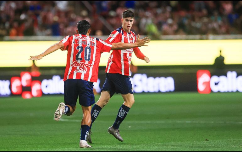 El Rebaño mantiene su invicto en el Akron y alargó la racha sin triunfos de los universitarios en Guadalajara. EL INFORMADOR/ J. ACOSTA.