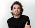 El tenor anima a los nuevos talentos a estudiar y prepararse para ganar un lugar en los escenarios. CORTESÍA