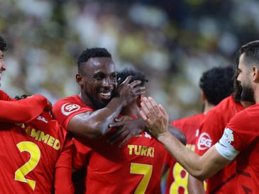 Hoy en día, Julián Quiñones es una pieza clave del Al Qadisiya, en el futbol de Arabia Saudita. AFP / ARCHIVO