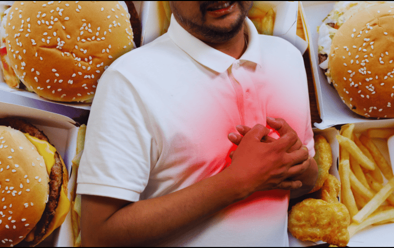 Los factores de riesgo de las enfermedades del corazón están profundamente arraigados en la cotidianidad de millones de personas, siendo el sobrepeso, la obesidad y la diabetes los principales detonantes. ESPECIAL / CANVA