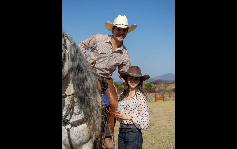 Rodrigo Gutiérrez y Eren Brun. GENTE BIEN JALISCO / Quinta edición de la Cabalgata Anual