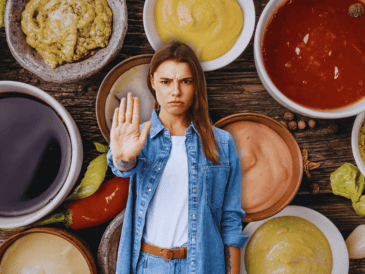 A pesar de que en pequeñas cantidades la sal es útil para el cuerpo, su consumo excesivo puede acarrear graves consecuencias. ESPECIAL / CANVA