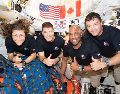 Cuando la tripulación esté de vuelta un grupo de doctores lo estarán esperando para revisarlos y después los llevarán a los helicópteros de la marina. EFE NASA