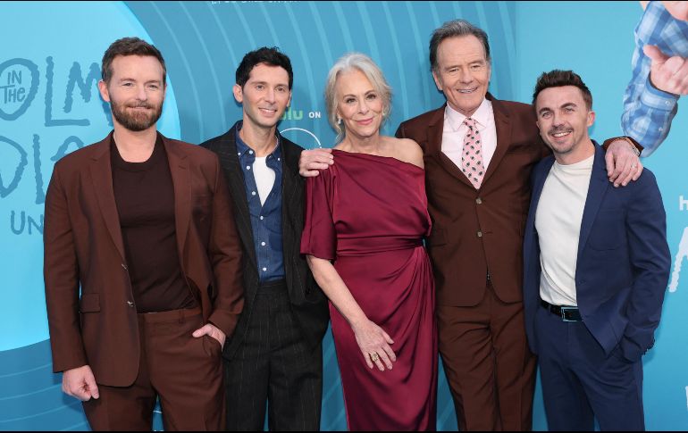 Christopher Masterson, Justin Berfield, Jane Kaczmarek, Bryan Cranston y Frankie Muniz en el estreno de 