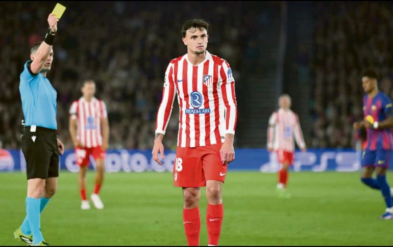 Marc Pubill. El defensor quedó en el centro de la polémica tras una acción clave en la derrota de los culés. ESPECIAL