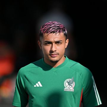 Julián Araujo se encuentra en una situación crítica a solo meses de la Copa del Mundo 2026. IMAGO7