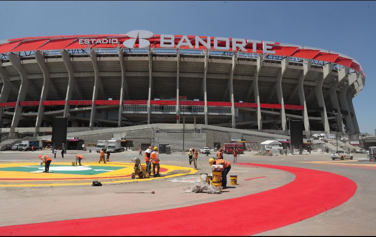 Los lugares del estacionamiento del estadio serían gratuitos solo para los dueños de palcos. EFE/M. Guzmán